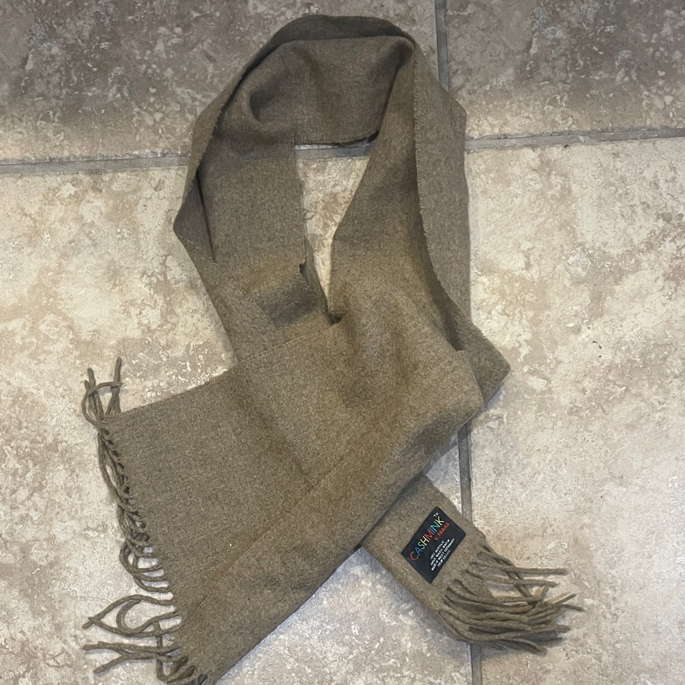 V. FRAAS Olive Wool Scarf
